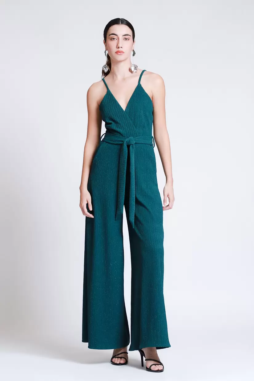 Oferta de Jumpsuit Largo Metálico Tirantes por $799 en LOB