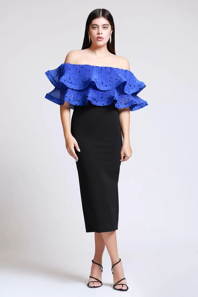 Oferta de Vestido Midi Strapless Con Olanes por $599 en LOB