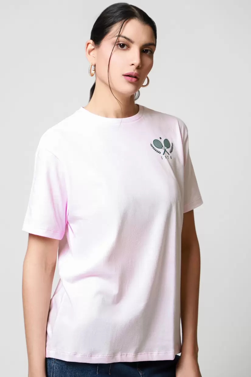 Oferta de Playera Manga Corta "Club Tennis" por $249 en LOB