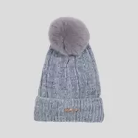 Oferta de Gorro Chenille Ponpon por $79.99 en Milano