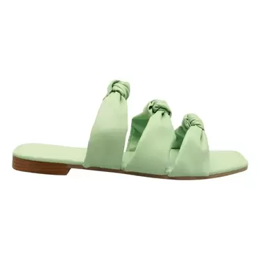 Oferta de Sandalias Piso Mujer Verde Nudos Cómodas Negro Miley Fareli por $92 en Fareli