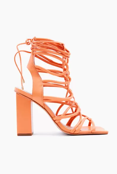 Oferta de Sandalia Corsé por $804.65 en Ivonne