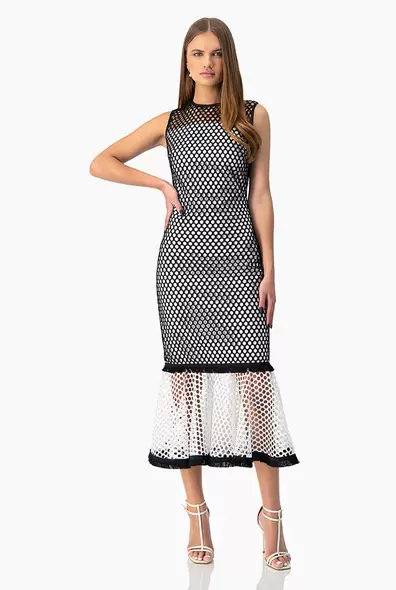 Oferta de Vestido largo con tela de tipo red por $783.72 en Ivonne