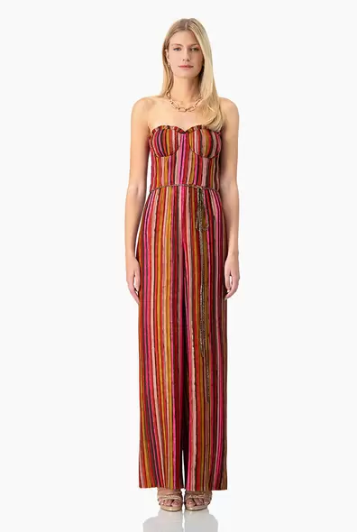 Oferta de Jumpsuit strapless de pierna amplia por $615.72 en Ivonne