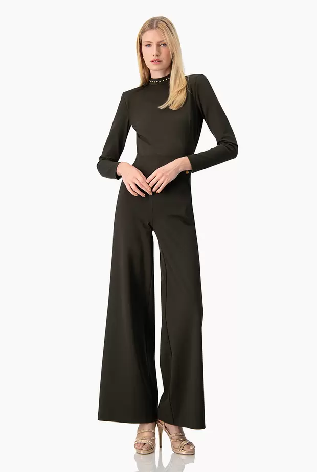 Oferta de Jumpsuit de escote en espalda y detalle de cierre en mangas por $879.6 en Ivonne