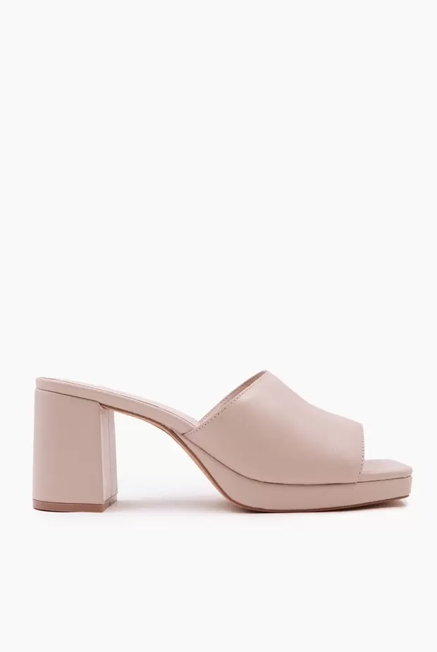 Oferta de Sandalia Kitten por $849.5 en Ivonne