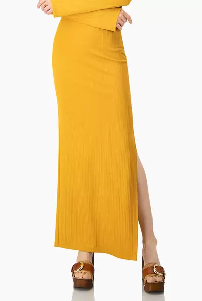 Oferta de Falda maxi con abertura lateral por $363.72 en Ivonne