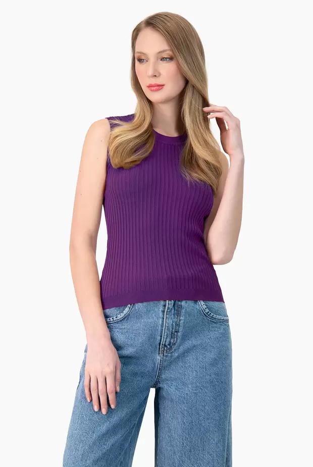 Oferta de Blusa sin mangas color magenta por $489.3 en Ivonne