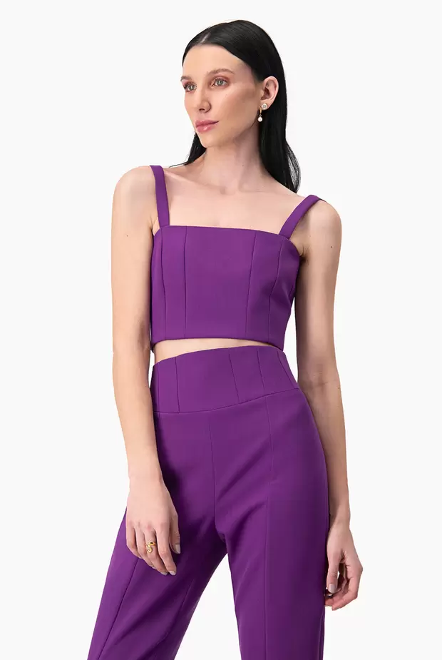 Oferta de Crop morado de tirantes por $479.6 en Ivonne