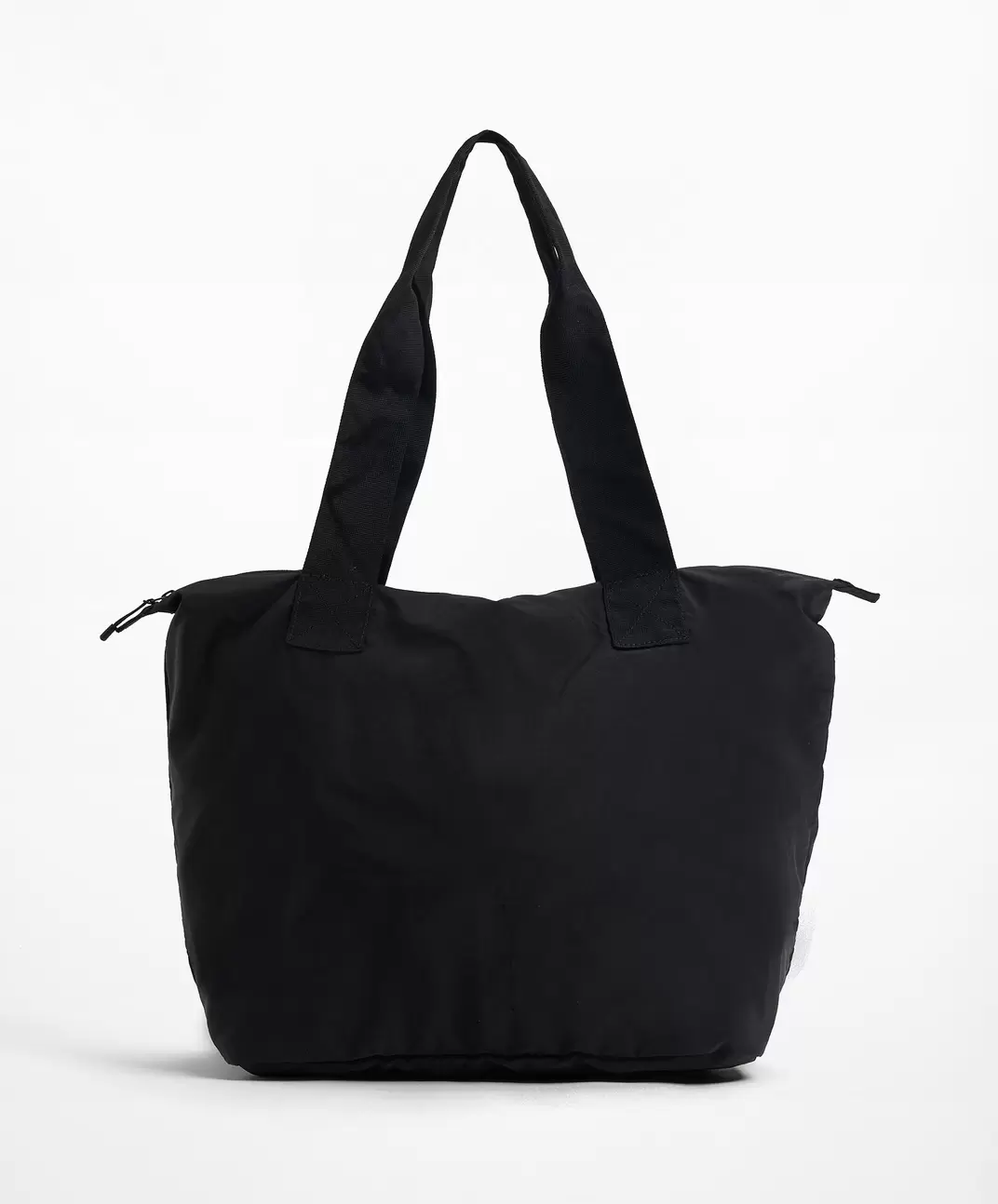 Oferta de Bolsa plegable por $799 en Oysho