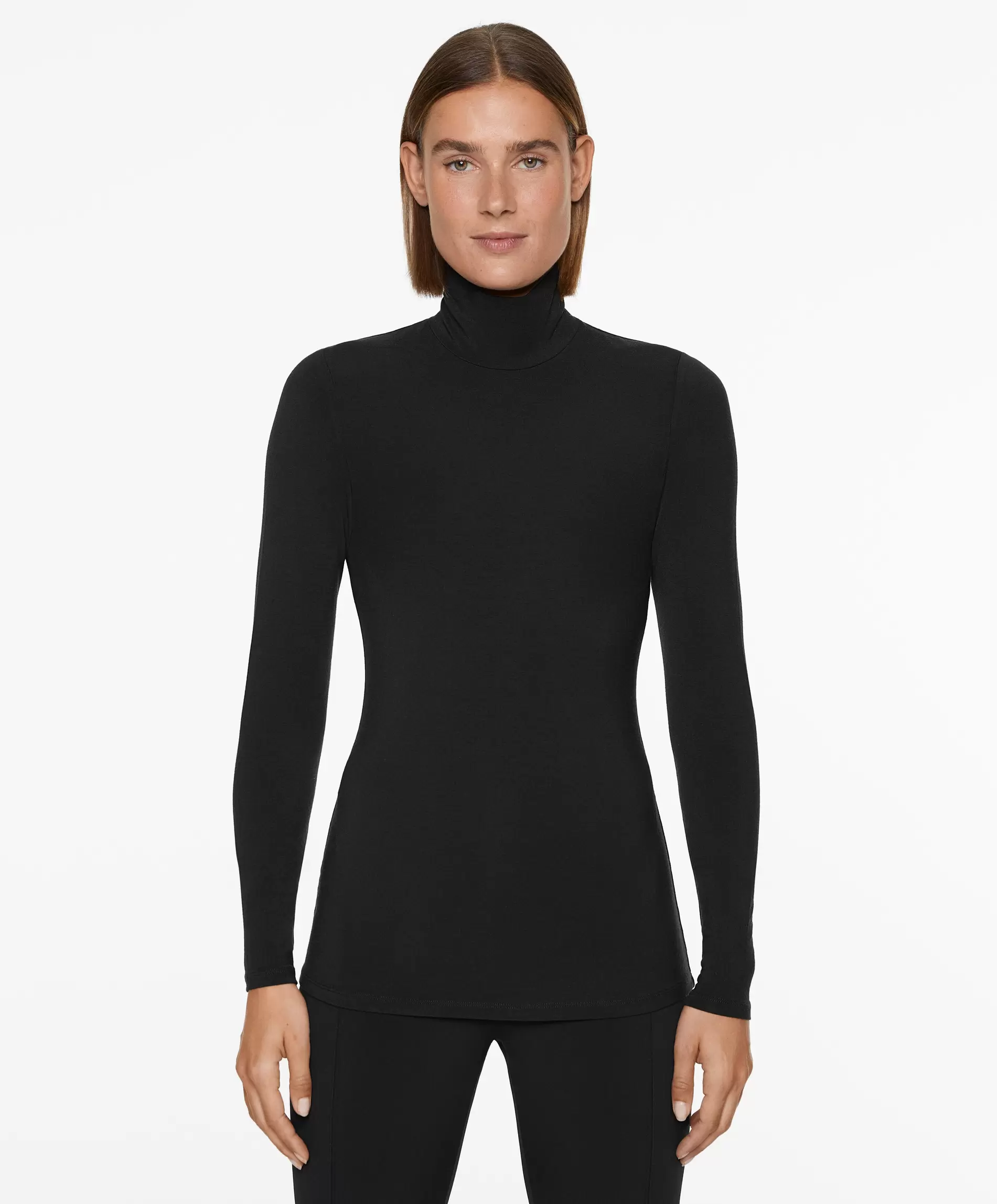 Oferta de Playera performance base layers light tech por $799 en Oysho