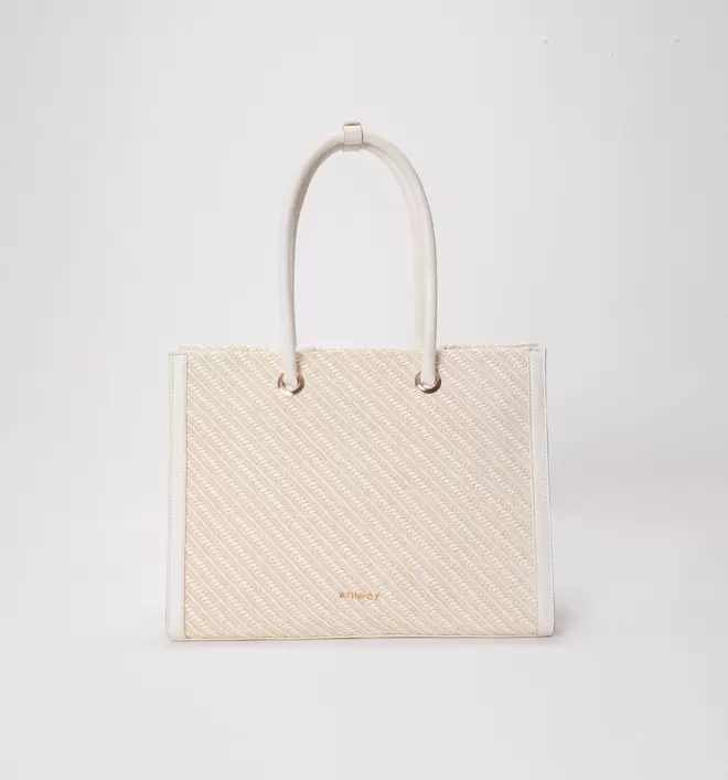 Oferta de Bolso De Hombro Tote por $1399 en Studio F