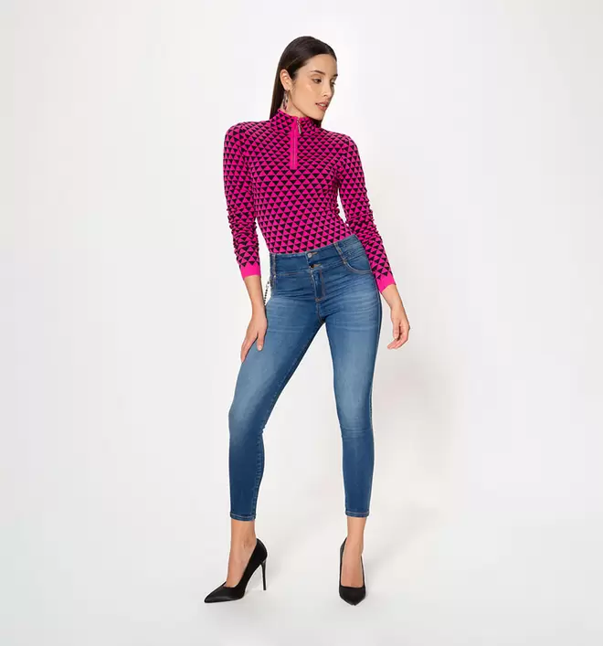 Oferta de Jeans Ultra Slim,Tiro Alto Pretina Ancha por $1274.15 en Studio F