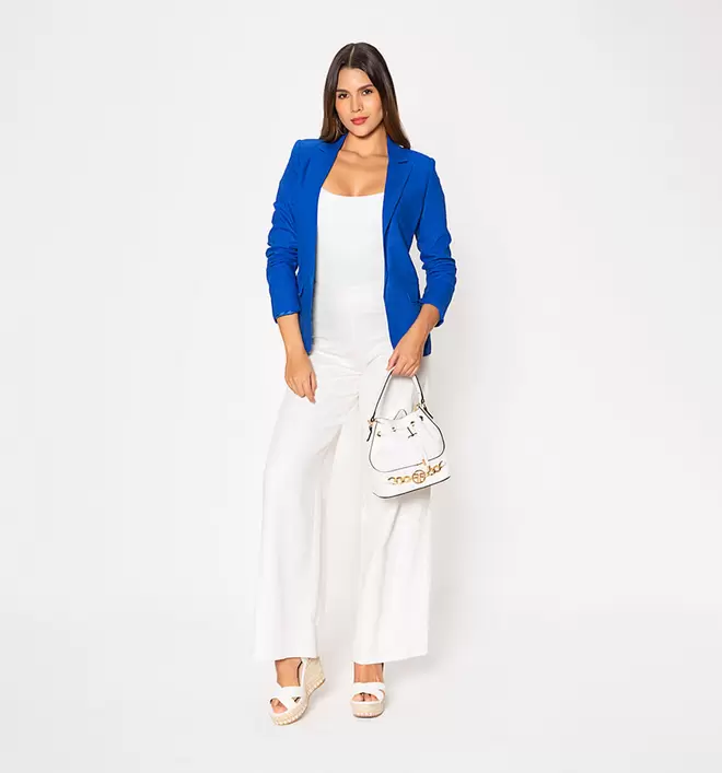 Oferta de Blazer  Clásico Unicolor Con Dos Botones por $949.5 en Studio F
