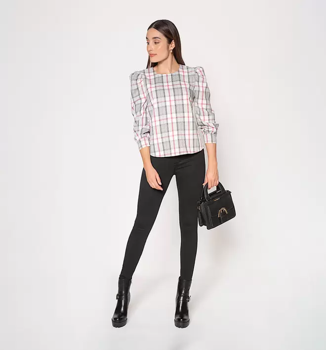 Oferta de Blusa Manga 3/4 Escote Redondo por $699.3 en Studio F