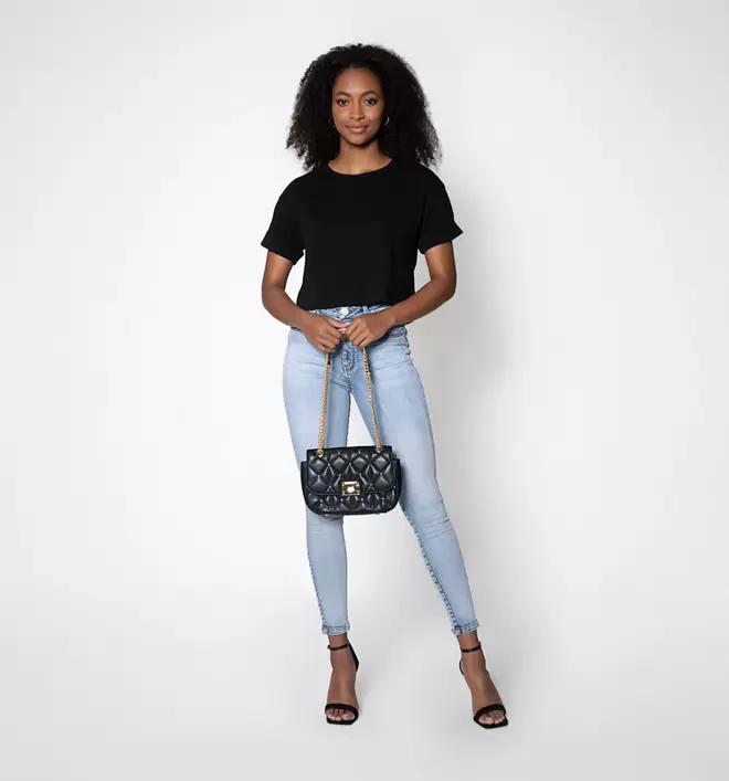 Oferta de Jean Ultraslim Tiro Alto Con Reserva De por $979.3 en Studio F