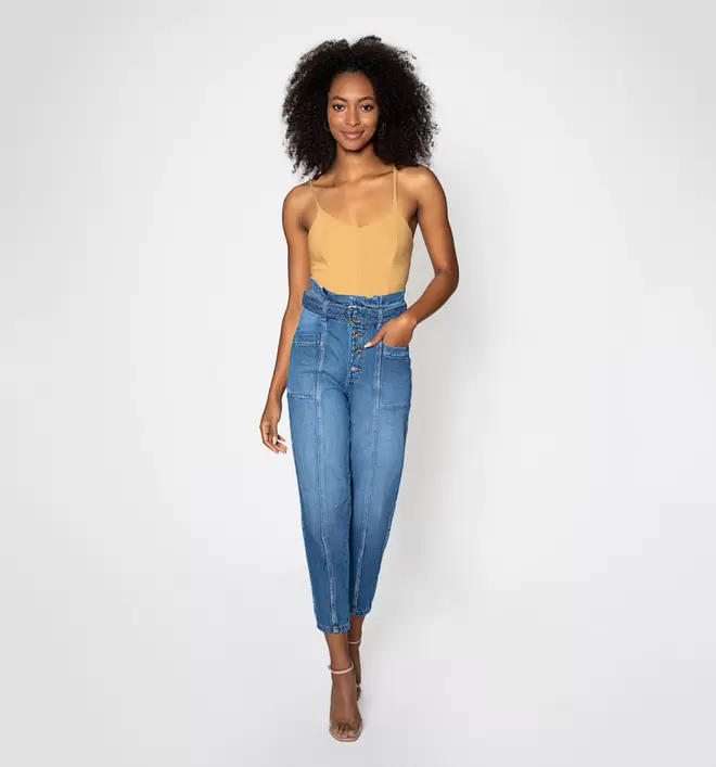 Oferta de Jean Slouchy Tiro Alto Con Cinturon Y Ma por $1049.3 en Studio F