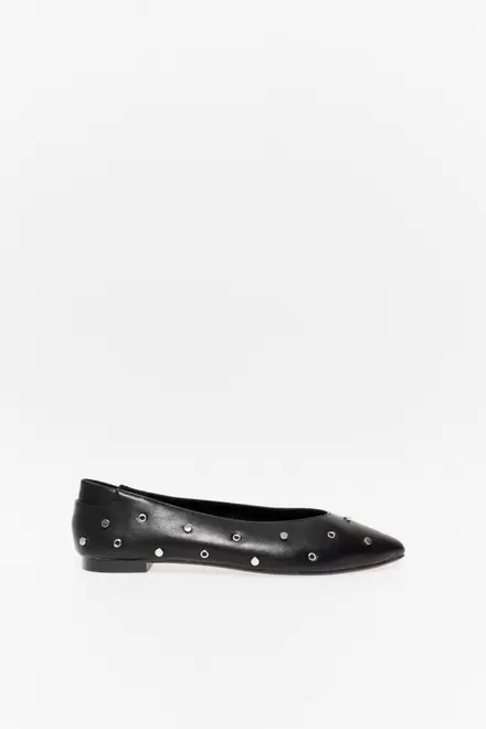 Oferta de Bailarina tacha eyelet + Colores      $449.00 por $449 en Sfera