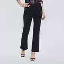 Oferta de Pantalón Stretch Campana por $599.5 en Vanity