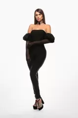Oferta de Jumpsuit con guantes por $1499 en SOHO