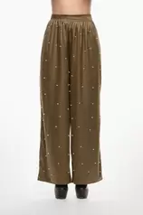 Oferta de Pantalón con perlas por $499 en SOHO