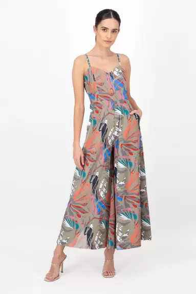 Oferta de Jumpsuit estampado tropical por $199 en Shasa