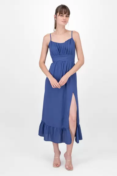 Oferta de Vestido maxi liso tirantes por $199 en Shasa