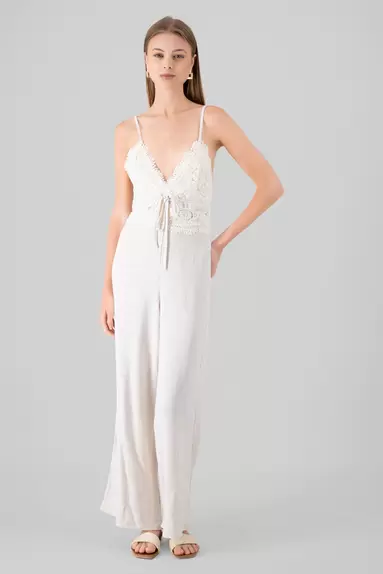 Oferta de Jumpsuit lino crochet por $249 en Shasa