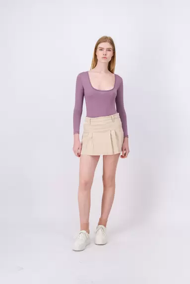 Oferta de Falda short pinzas delanteras por $169 en Shasa