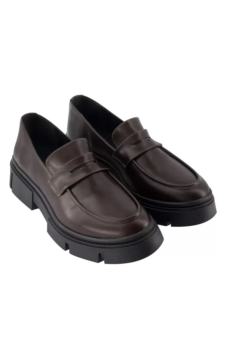 Oferta de Calzado café mens fashion por $699.3 en Men's Fashion