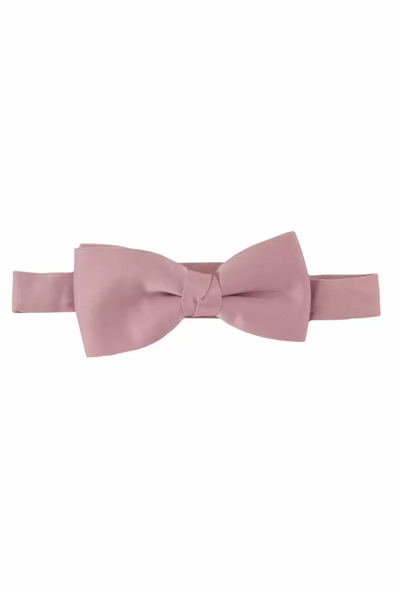 Oferta de Moño combinado mens fashion por $125.31 en Men's Fashion