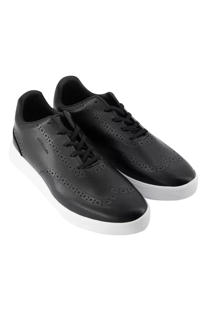 Oferta de Tenis negro mens fashion por $559.3 en Men's Fashion