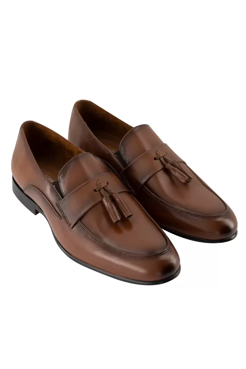 Oferta de Calzado café canela mens fashion por $699.3 en Men's Fashion