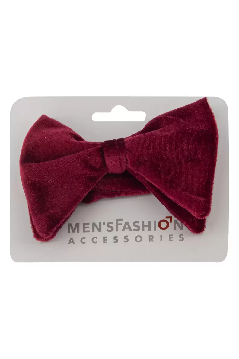 Oferta de Moño mens fashion por $125.31 en Men's Fashion