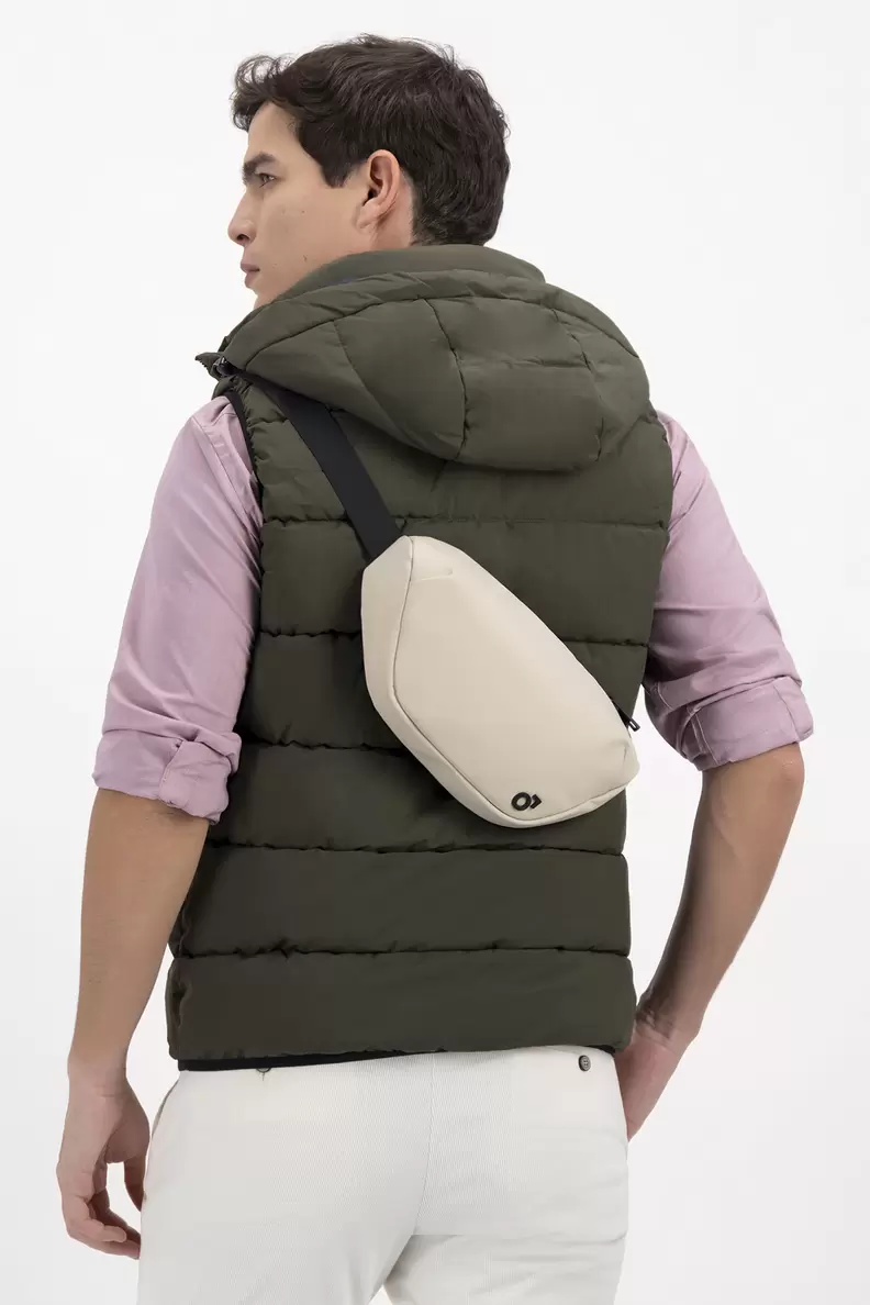 Oferta de Mochila bandolera mens fashion por $419.3 en Men's Fashion