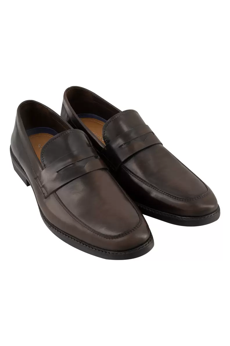 Oferta de Calzado formal negro mens fashion por $909.3 en Men's Fashion