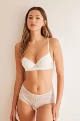 Oferta de Braga brasileña ancha encaje marfil por $189 en Women'Secret