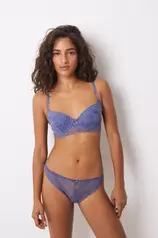 Oferta de Tanga clásica encaje azul por $139 en Women'Secret