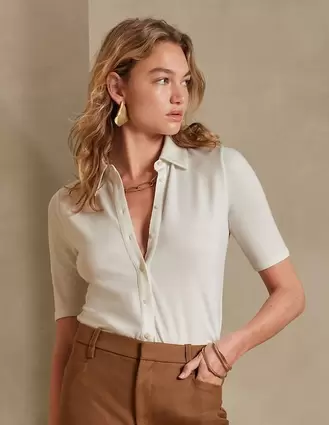 Oferta de Playera tipo polo para mujer por $364.5 en Banana Republic