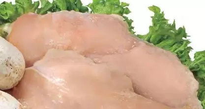 Oferta de Pechuga De Pollo Sin Hueso Congelada por $129.7 en La Comer